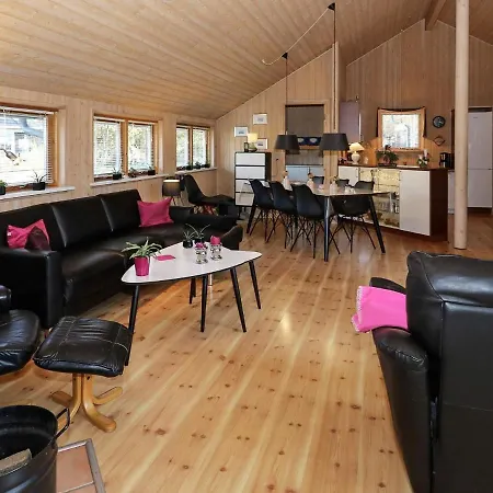 Elegant In With Sauna * Hadsund